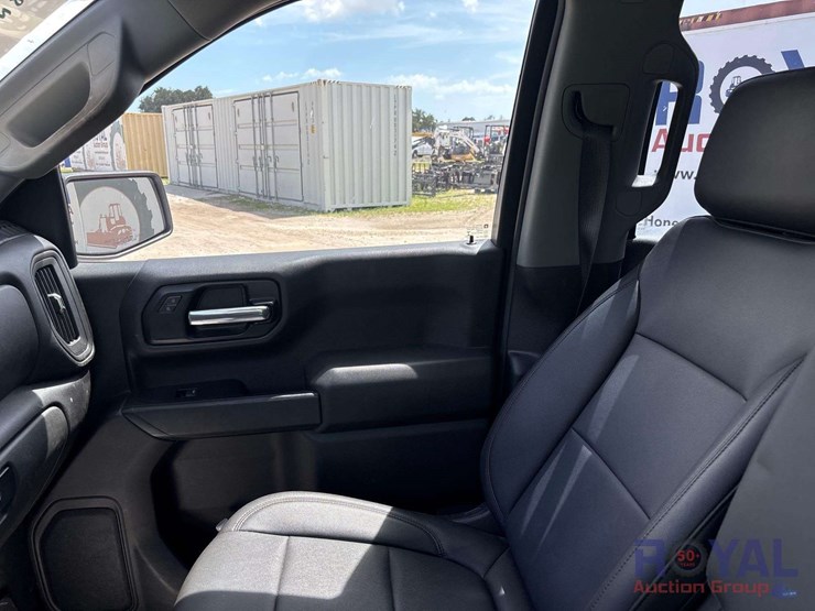 2019-chevrolet-silverado-1500-image-17