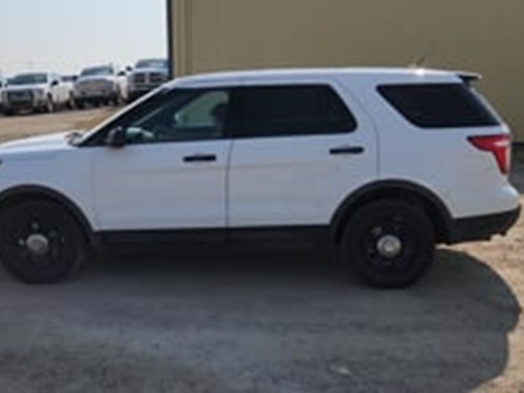 2015-ford-explorer-image-5