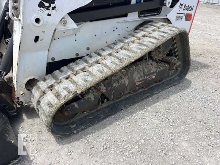 2020-bobcat-t870-image-23