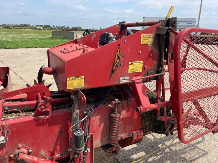 new-holland-311-image-21