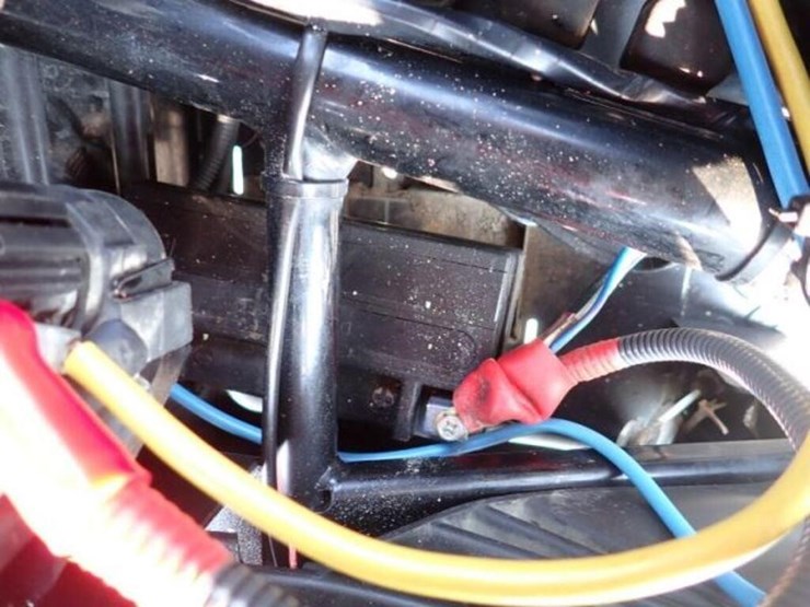 2015-kawasaki-mule-4010-image-30