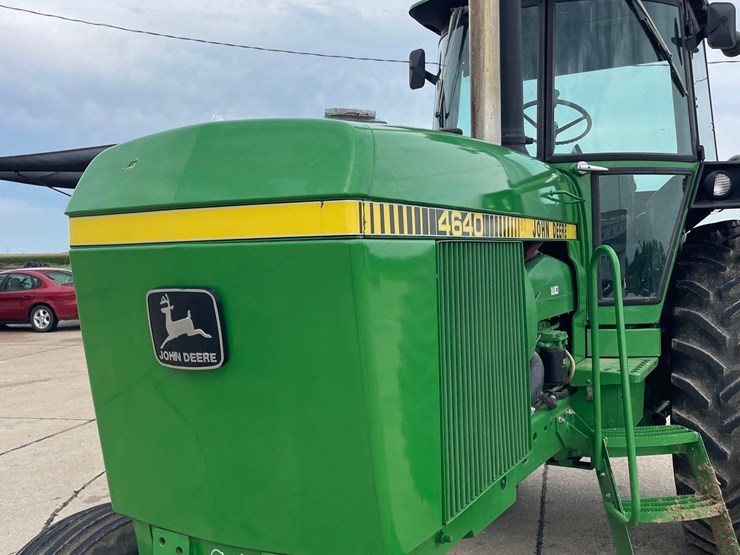 john-deere-4640-image-25