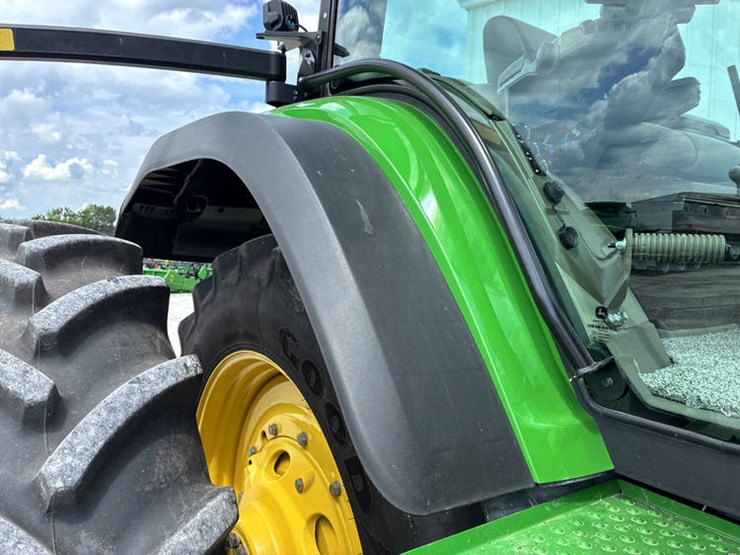 2023-john-deere-8r-340-image-17