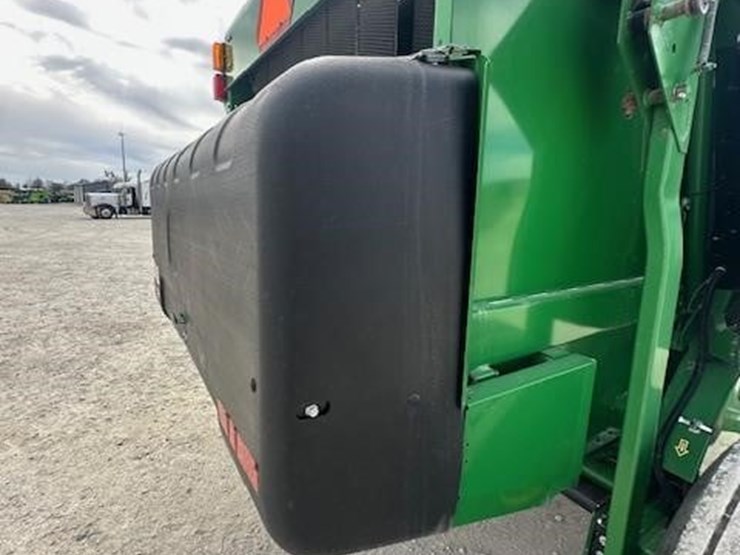 2019-john-deere-560m-image-19
