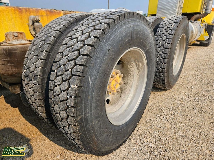 2009-kenworth-t800-image-16