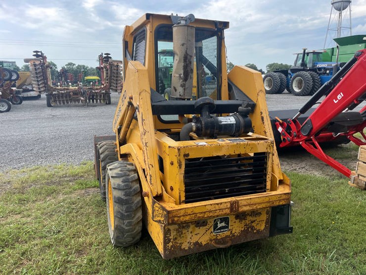 john-deere-570-image-10