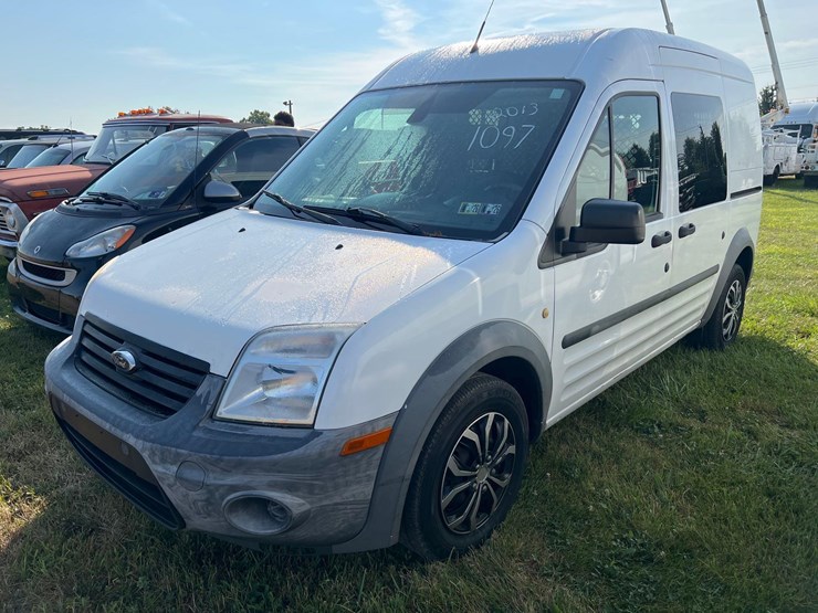 2013-ford-transit-connect-image-1