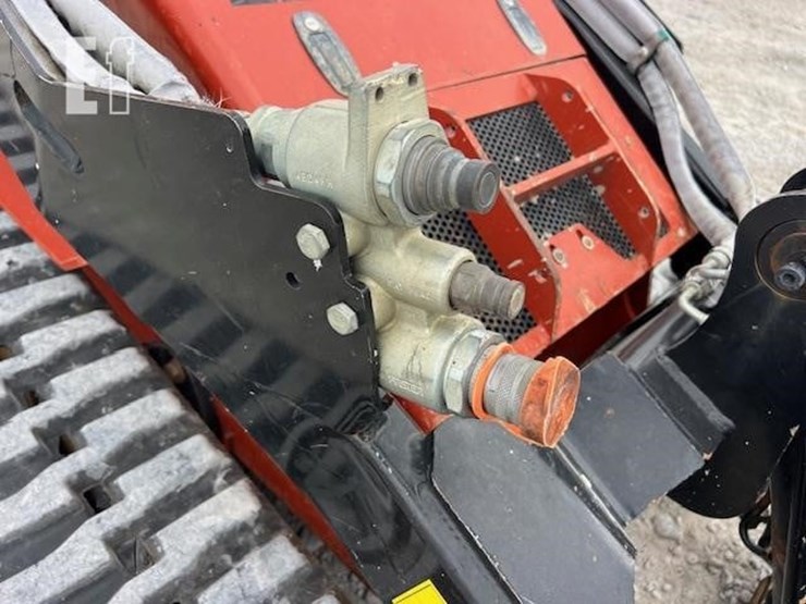 2019-ditch-witch-sk1550-image-10