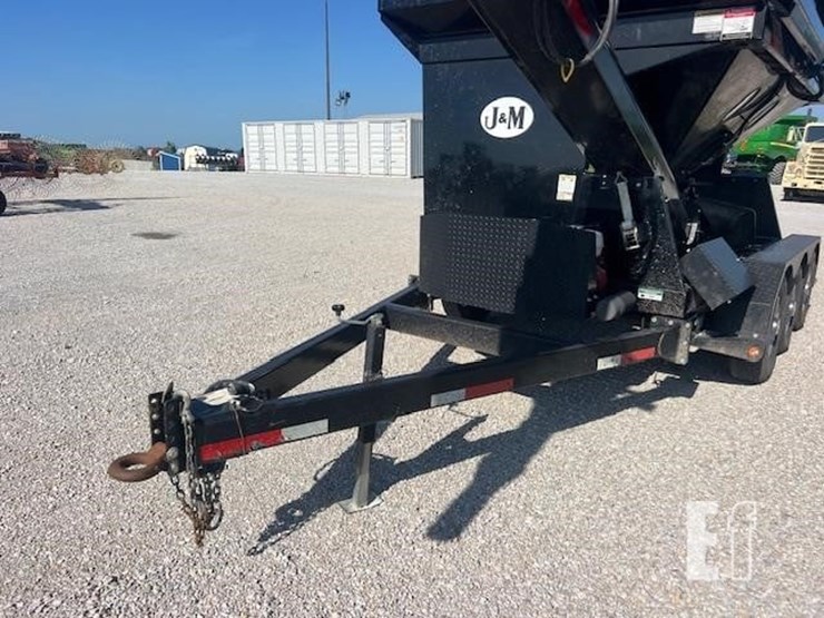 2019-j&m-lc390-image-12