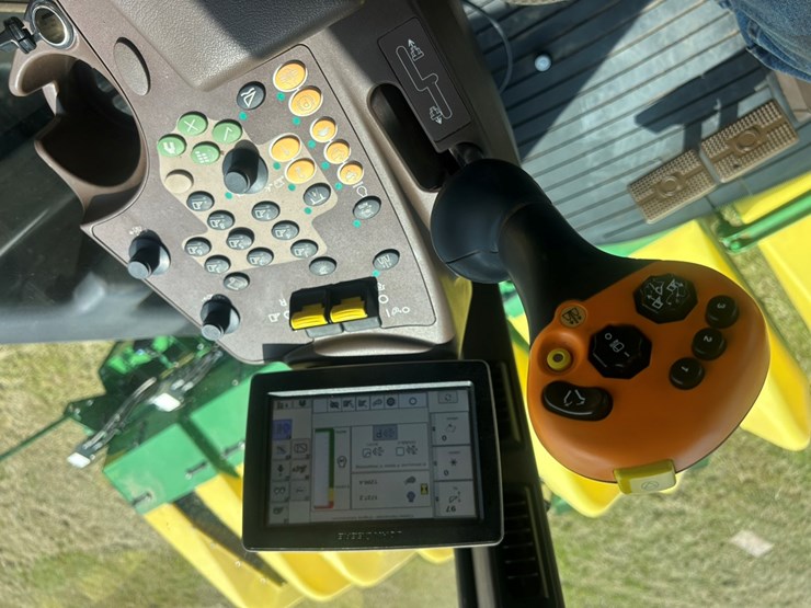 2016-john-deere-cs690-image-20