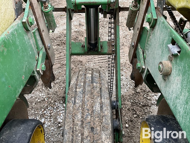 john-deere-7000-image-19