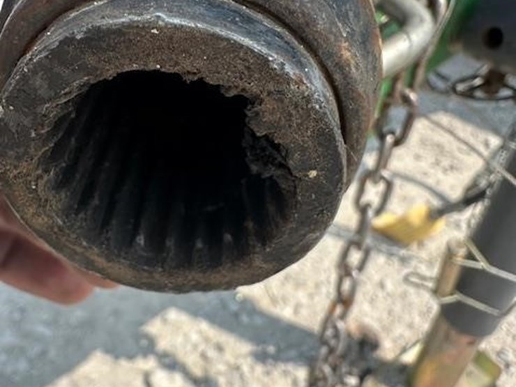 2009-john-deere-568-image-10