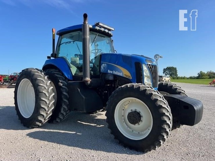 new-holland-t8020-image-7