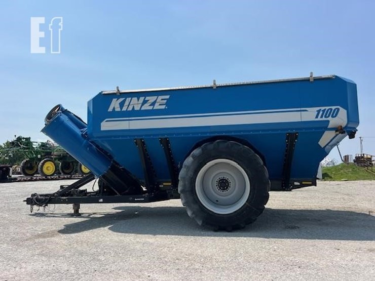 2014-kinze-1100-image-9
