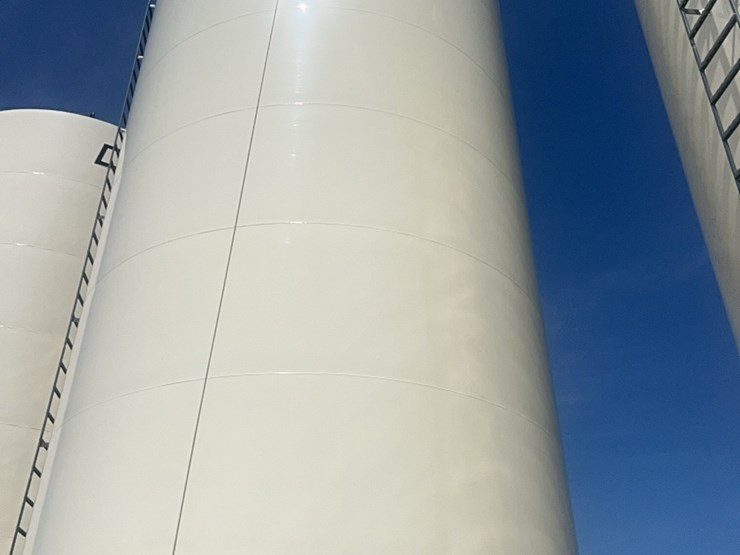 concept-7,500-bu.-hopper-bin,-equipped-with-bin-fan-with-3-phase-agi-grainguard-10-hp-electric-motor.-image-7