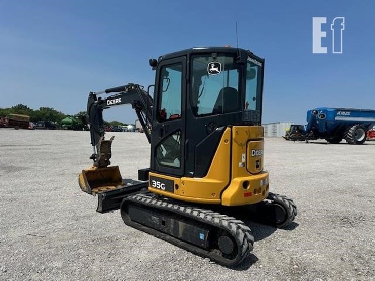 2014-deere-35g-image-3