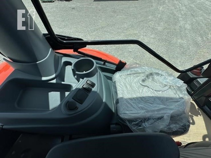 2023-kubota-m7-154-deluxe-image-40