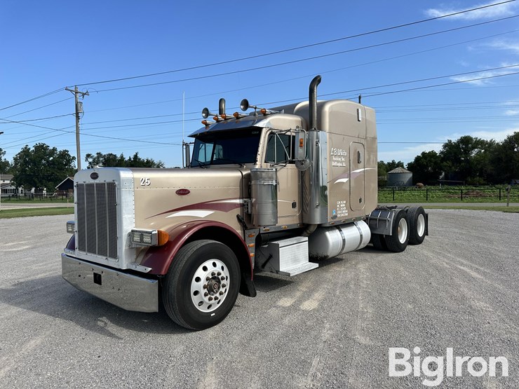 2005-peterbilt-379-image-1