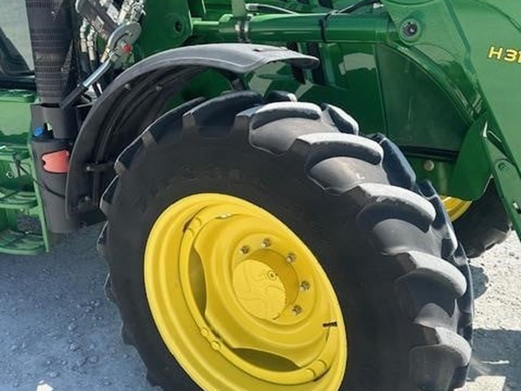 2013-john-deere-6125r-image-15