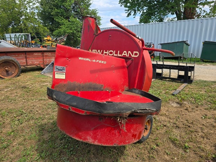 new-holland-28-image-3