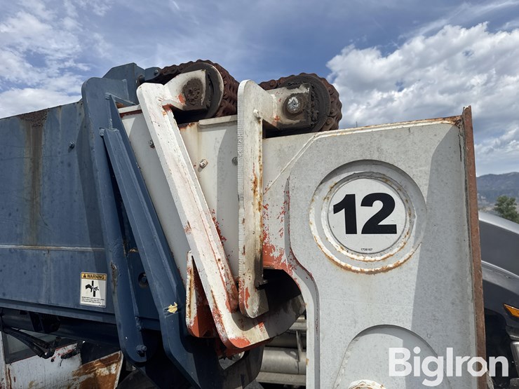 2007-jlg-g12-55a-image-16
