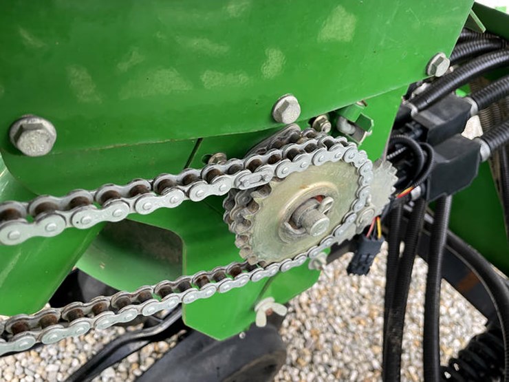 2017-john-deere-1990-image-52