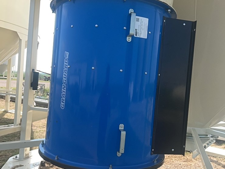 concept-7500-bushel-hopper-bin,-fully-equipped-with-agi-grainguard-10-hp-bin-fan-with-three-phase-electric-motor-image-34