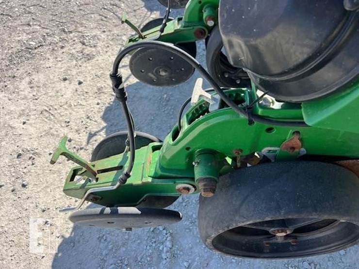 2009-john-deere-1770nt-image-64
