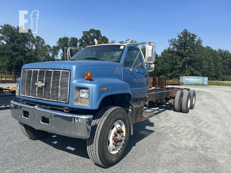 2002-chevrolet-kodiak-c8500-image-1