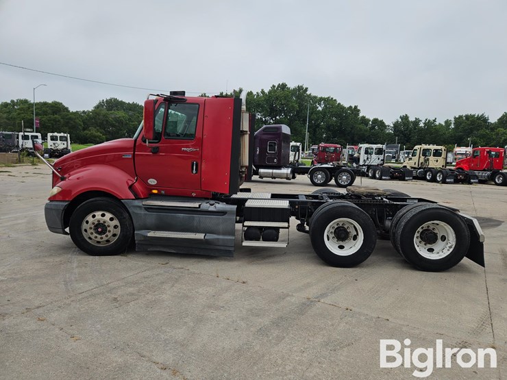 2014-international-prostar-image-8