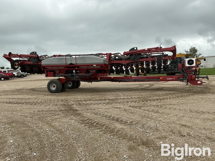 2011-case-ih-1240-image-4