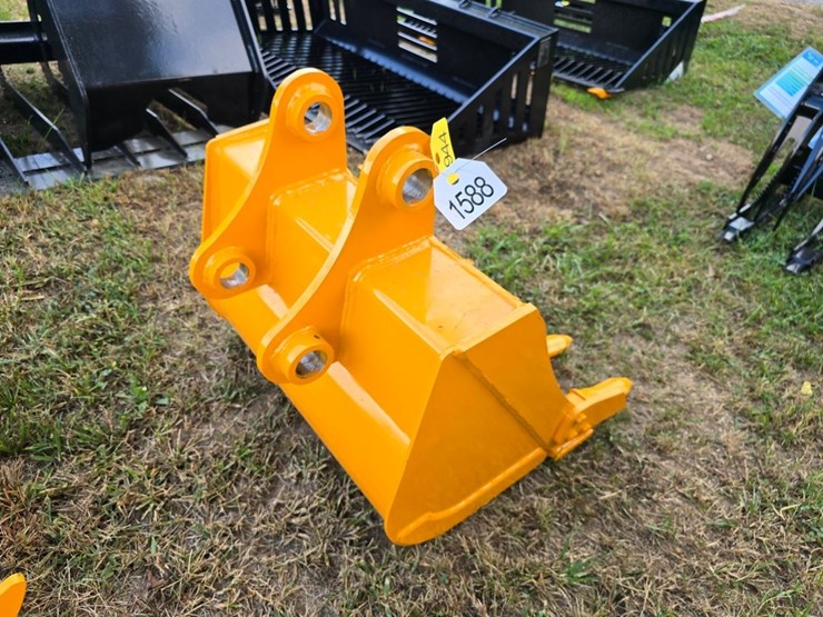 caterpillar-24-image-3