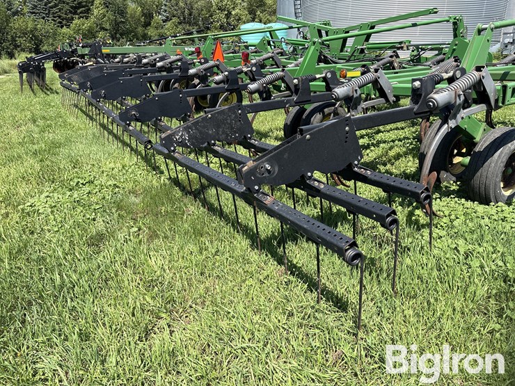 2010-john-deere-2410-image-18