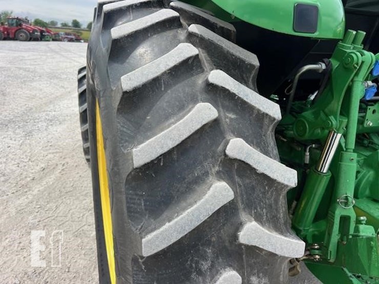 john-deere-6105d-image-30