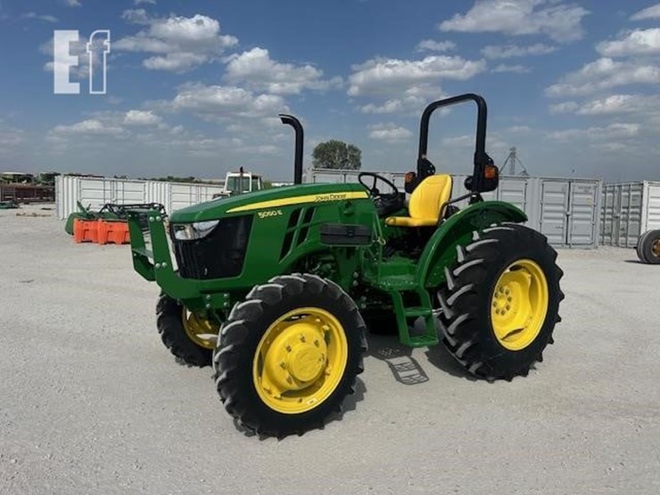 2023-john-deere-5050e-image-11