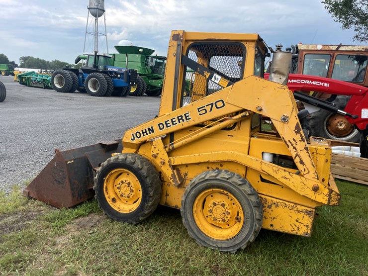 john-deere-570-image-12