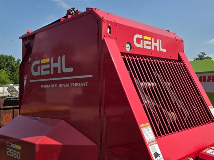 gehl-2580-image-8