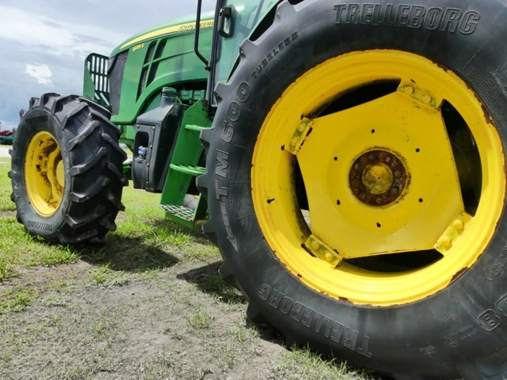 2022-john-deere-6135e-image-7