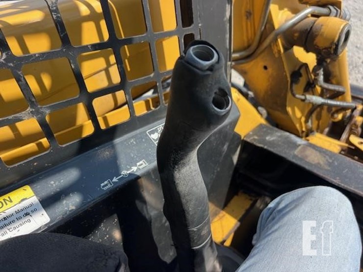 deere-250-image-26