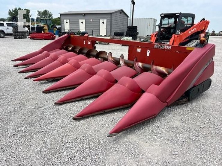 2010-case-ih-3208-image-1