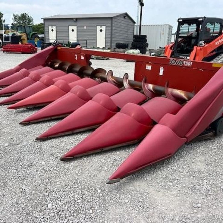 2010 CASE IH 3208