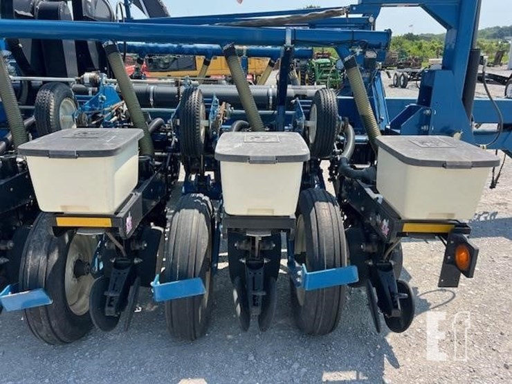 2008-kinze-3800sds-image-20