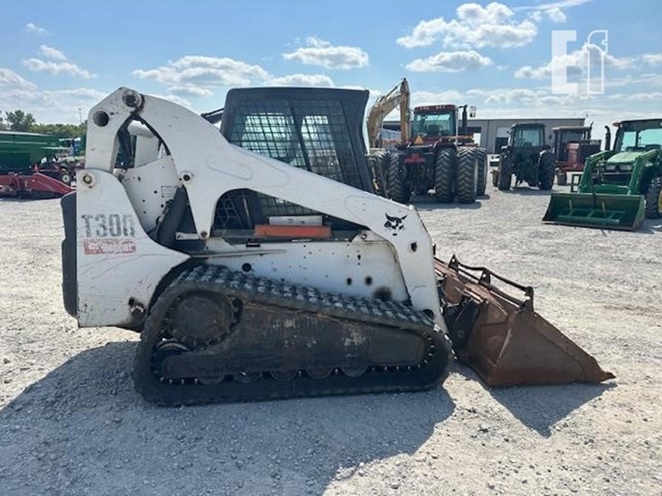 2007-bobcat-t300-image-6