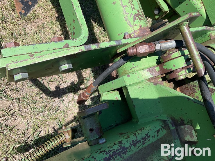 john-deere-4200-image-10