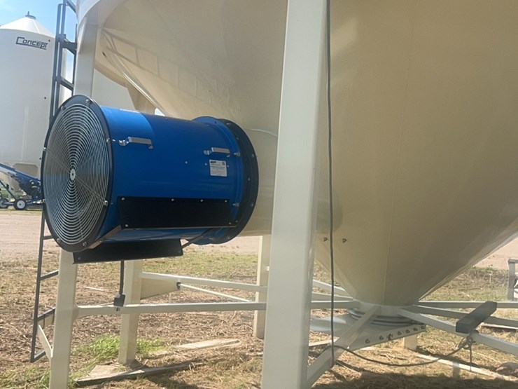 concept-5,000-bushel-hopper-bin,-fully-equipped-with-agi-grainguard-bin-fan-with-7.5-hp-three-phase-electric-motor-image-64