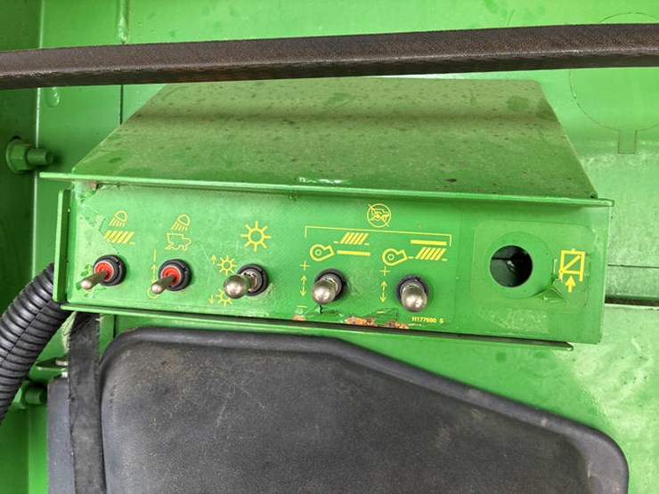 2012-john-deere-s660-image-64