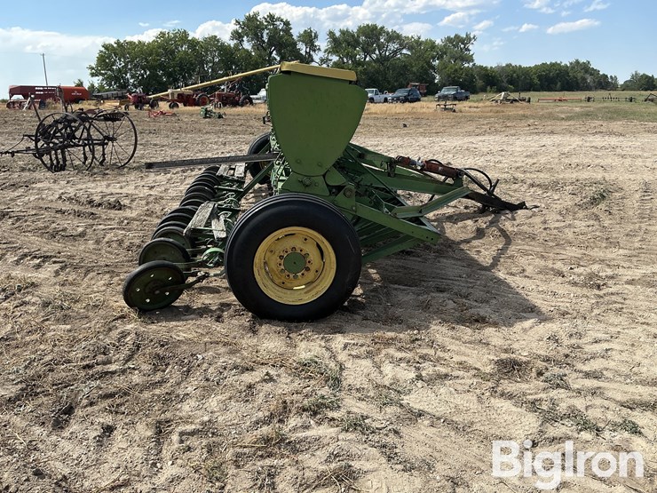 john-deere-10-image-4