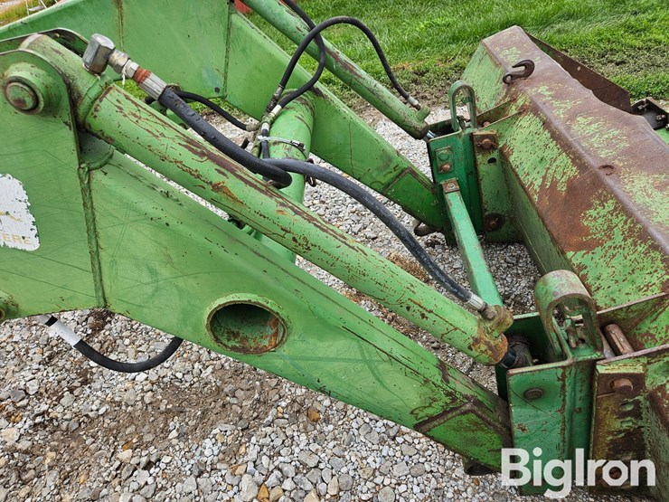 john-deere-148-image-18