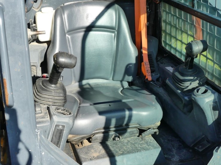 deere-317g-image-13