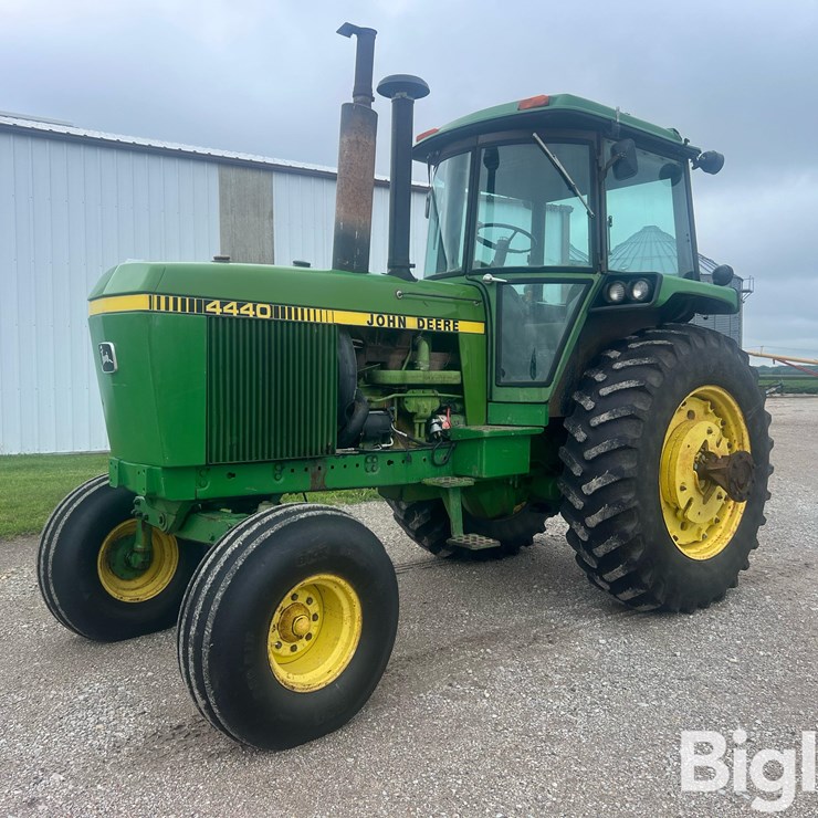1979 JOHN DEERE 4440